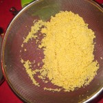 Cocinamos la quinoa: la lavamos, tostamos y cocemos, para el salteado crujiente de Cocina Energetica y Macrobiotica